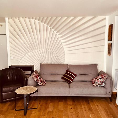 Jolie 2 Pieces Avec Balcon Paris 15 Eme Apartment Exterior photo